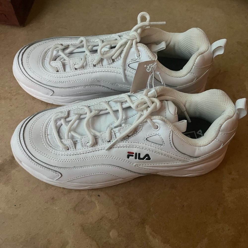 NWT FILAS white sneakers